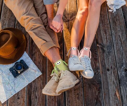 ABTOLS 2 Pairs Colorful Funny Couple Socks Magnetic Hand Holding Socks for Women Men in Kuwait