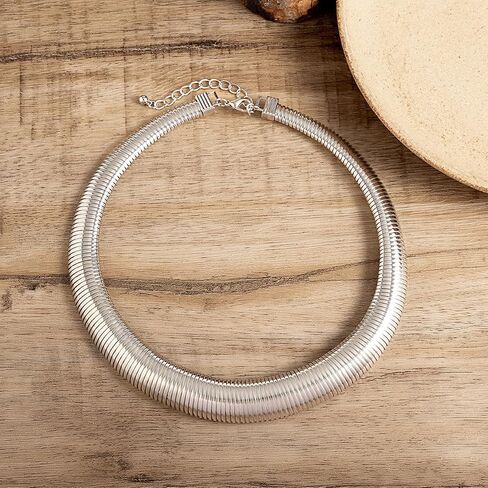 Mrotrida Women's Chunky Striped Flat Snake Collar Necklace Exaggerated Heavy Metal Twisted Thick Necklace in Kuwait