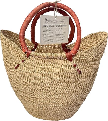 سلة تسوق أفريقية طبيعية فاخرة - كبيرة على شكل حرف U مقاس 18 بوصة - من تصميم نساء السوق في بولجاتانجا، غانا مع مشروع خشب القلب الأفريقي - GBLSN (معبأة بشكل مسطح) in Kuwait