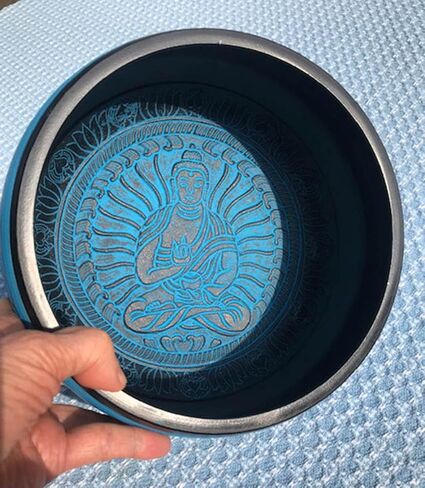 وعاء الغناء مستدير مقاس 8 بوصات بظلال من اللون الأزرق مع مطرقة خشبية وحجر كوارتز دخاني in Kuwait