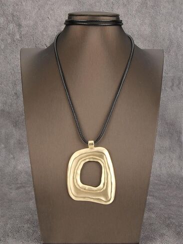 Long Boho Necklaces for Women Vintage Leather Wooden Pendant Y Choker Ethnic Style Gold Circle Hippie Sweater Necklace in Saudi Arabia