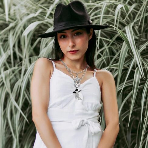 Rechicgu 2 PCS Sparkly Rhinestone Star Choker Western Western Cowgirl Boot Necklace القابلة للتكديس مجموعة للنساء سلسلة مكتنزة ، رعاة البقر مينا القبعة نجم المجوهرات الغربية للنساء للنساء in Kuwait