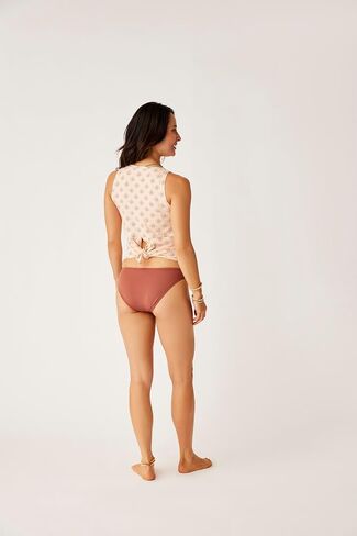 Carve Designs Women's Hanalei Rashguard in Saudi Arabia