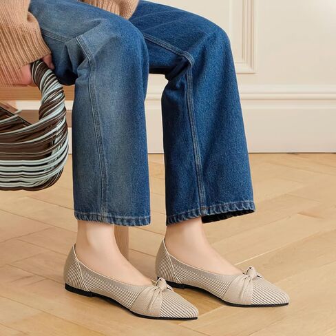 أحذية نسائية مسطحة بمقدمة مدببة مريحة ومتماسكة باليه ومسطحة مع فيونكة in Kuwait