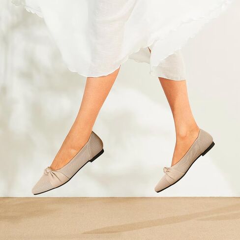أحذية نسائية مسطحة بمقدمة مدببة مريحة ومتماسكة باليه ومسطحة مع فيونكة in Kuwait
