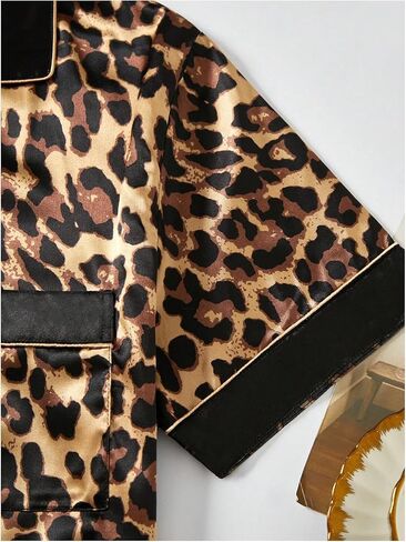 WDIRARA Men's 2 Piece Leopard Print Satin Pajama Set Button Down Short Sleeve Shorts Loungewear Sets in Kuwait