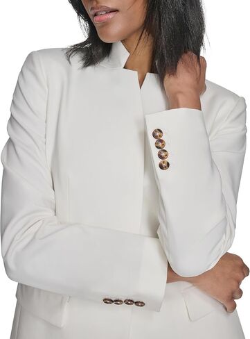 Halston Women's One Button Front Pocket Woven Blazer in Saudi Arabia