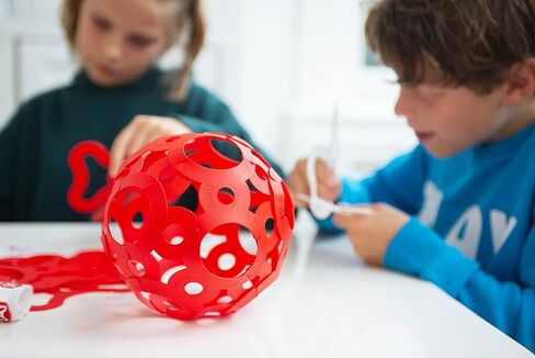 Foooty: اللعبة الصيفية في الهواء الطلق. يتحول إلى كرة قدم ، كرة للرجبي ، فريسبي ، كرة القدم الأمريكية والمزيد in Kuwait