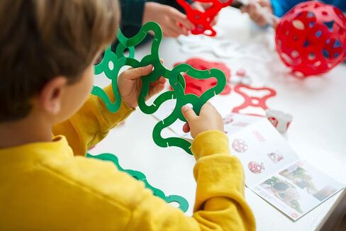 Foooty: اللعبة الصيفية في الهواء الطلق. يتحول إلى كرة قدم ، كرة للرجبي ، فريسبي ، كرة القدم الأمريكية والمزيد in Kuwait