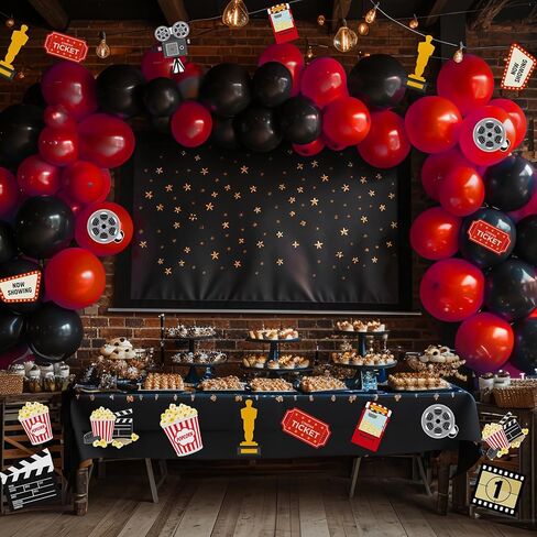 قطع سيارات السباق لحفلات الأطفال - مجموعة زينة عيد ميلاد سيارة سباق نابضة بالحياة مكونة من 30 قطعة in Kuwait