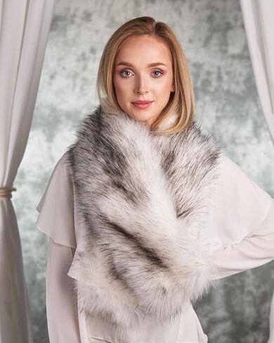 Futrzane Classic Scarf - Faux Fur Scarves Collars for Women - Long Neck Warmer in Kuwait