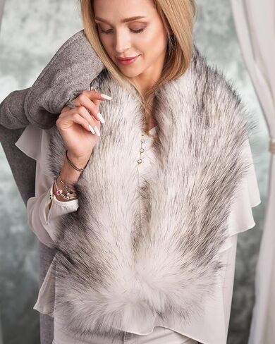 Futrzane Classic Scarf - Faux Fur Scarves Collars for Women - Long Neck Warmer in Kuwait