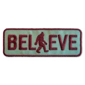 صدق الرجعية المشي Sasquatch مطرز Bigfoot Patch - تصحيح الحديد 4 "× 1.5" - رائع لقبعات سائق الشاحنة