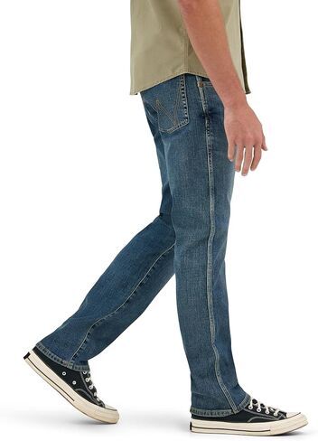 Wrangler Men's Slim Straight Jeans in Saudi Arabia