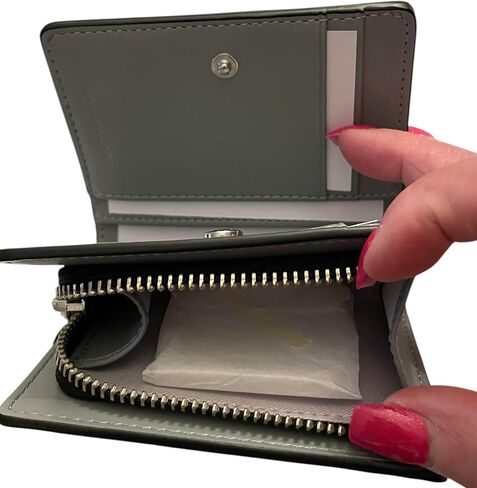 Marc Jacobs Workwear Mini Compact Bifold CC Wallet (Petal Pink) in Kuwait