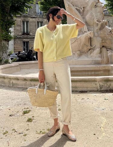 Arssm Women's Knitted Crop Cardigan Y2k Short Sleeve Button Down Cardigan Shirt Ribbed Knit Solid Color Lightweight Outwear in Kuwait