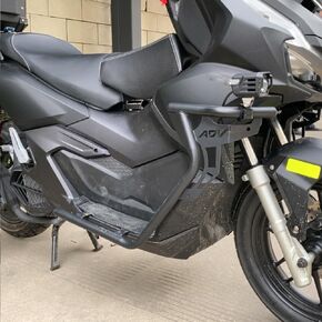 ADV-160 2024 Motorcycle Highway Bar Front Engine Bumper Guard Frash Stunt Cage Crash Bar Engine Frame Fairing Protector For Ho&nda ADV 160 ADV160 2022 2023 2024