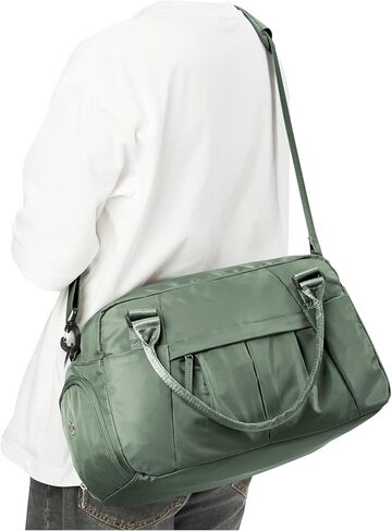حقيبة Duffel Travel for Women - حمل صغير في أسبوع مقاومة للماء ، حمل حقيبة مع مقصورة الأحذية ، جيب الرطب وأكمام عربة - مثالية للصالة الرياضية واليوغا والسباحة والرقص والتمرين الأخضر in Kuwait