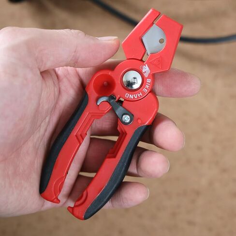 أداة قطع إصلاح دراجة BIKEHAND مع مقابض شفرة من الفولاذ المقاوم للصدأ قابلة للاستبدال - لخط خرطوم الفرامل القرص الهيدروليكي للدراجة فقط - وليس للكابلات الداخلية ومبيت الكابل الخارجي in Saudi Arabia