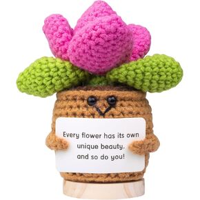 مصنع كروشيه إيجابي مضحك ، الدعم العاطفي المصنوع يدويًا صوف الحياكة النضرة للدمية النضرة هدية مع قاعدة خشبية لمكتب السيارة المنزلي (P1) in Kuwait