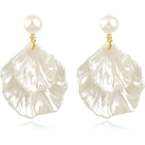Seashell Pearl Earrings for Women，18K Gold Plated Dangle Drop Earrings, Lightweight Jewelry for Wedding, Elegant Accessories for Women, Ideal for Everyday & Special Occasions