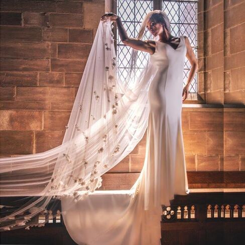 Bridal Veil for Wedding Pearls 3D Lace Flower Wedding Veil,1 Tier Cathedral length Floor Length Fingertip Length for Bride in Kuwait