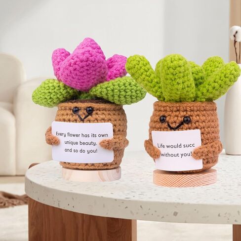 مصنع كروشيه إيجابي مضحك ، الدعم العاطفي المصنوع يدويًا صوف الحياكة النضرة للدمية النضرة هدية مع قاعدة خشبية لمكتب السيارة المنزلي (P1) in Kuwait