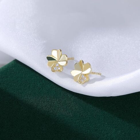 reffeer Solid 925 Sterling Silver Clover Quaring arocks for Women CZ CZ Clover Stud أقراط شامروك الربيع in Saudi Arabia