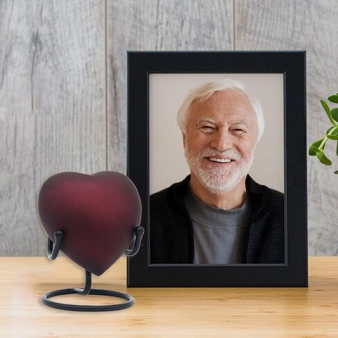 جرة القلب للرماد البشري - جرة حرق الجثث الصغيرة مع فتحة غطاء آمنة وسهلة - جرة تذكارية مع حامل متين للرماد المحبوب in Kuwait