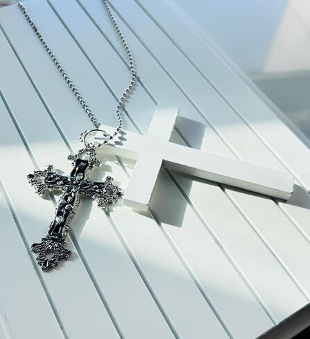 Gothic Double Cross Necklace Silver Plated Goth Vintage Necklace Y2K Long Dainty Cross Choker Necklace for Women Men Silver Non Tarnish Chrome Punk Heart Chain Link 2000s Jewelry in Kuwait