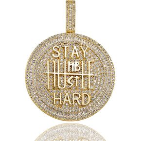 ICEDIAMOND 14K ICED Out Super Bling Round Coin Coin Necklace ، Gold Plated Cl CZ Diamond يشجع على السحر مجوهرات الهيب هوب للرجال نساء