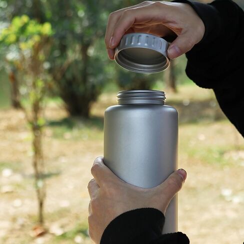 زجاجة مياه من التيتانيوم سعة 1500 مل/52.8 أونصة سائلة، زجاجة مياه رياضية خفيفة للغاية مضادة للتسرب للاستخدام في الهواء الطلق، زجاجة رياضية للتخييم والتنزه سيرًا على الأقدام وترطيب EDC in Kuwait