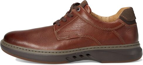 Clarks Men's Un Briley Pace Oxford in Saudi Arabia