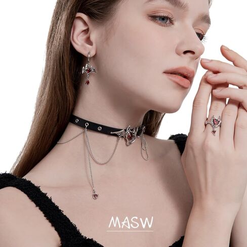 Fashionable black leather collar Gothic personality wing collar punk style pendant female choker in Saudi Arabia