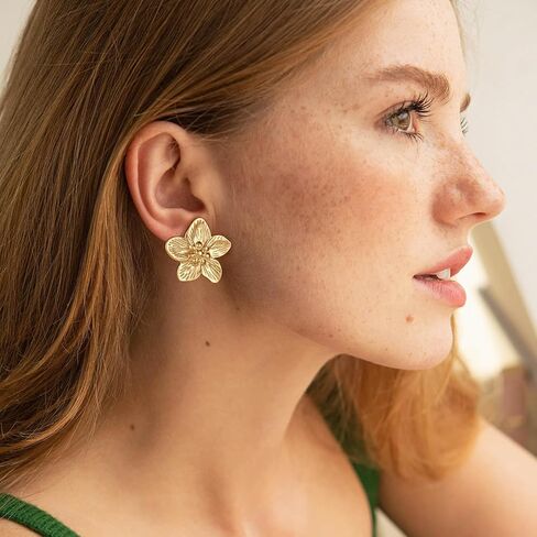Clip on Earrings for Women Hypoallergenic Clip on Earrings for Women Statement Flower/Starfish/Shell Earrings Beach Accessories Jewelry for Womens Non Pierced Earring in Saudi Arabia