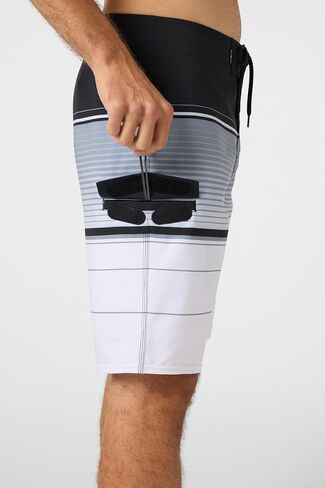 O'Neill Men's Lennox Stripe 21 Boardshorts in Kuwait