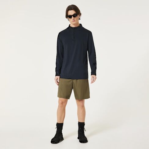 Oakley Men's Standard Issue Core 7" Short in Kuwait