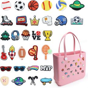 30 PCS Beach Charms for Bogg Bag ، ملحقات DIY Baseball كرة السلة لكرة السلة سحر حقيبة زخرفة لطيفة لحقيبة Bogg Rubber Beach Facs for Women