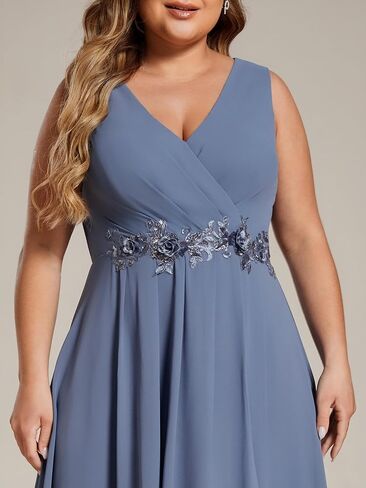 Ever-Pretty Plus Women's V Neck Applique Chiffon Pleated Sleeveless Midi Plus Size Cocktail Party Dresses in Kuwait