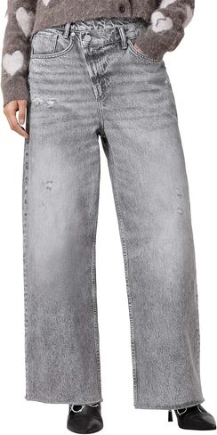 Women's AKI Crossover Jean in Saudi Arabia