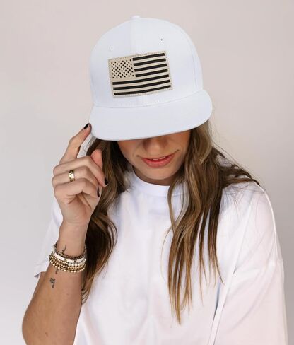 American Flag Snapback Hats - Flat Bill Brim Hat for Men Women - Breathable & Adjustable Fit for Casual Wear in Kuwait