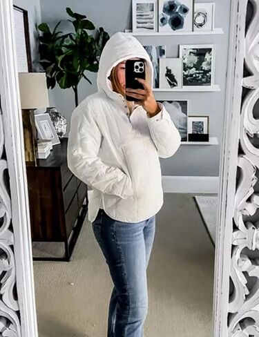 Flygo Womens Oversized Puffer Jacket Packable Quilted Pullover Jackets Hoodies Lightweight Padded Down Coat in Saudi Arabia