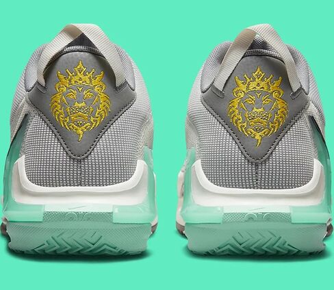 NIKE Men's Sneaker Three Quarters Tall in Saudi Arabia