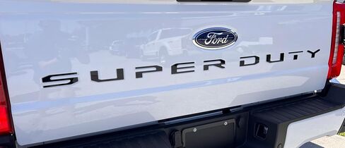 Eurosport Daytona- متوافق مع 2023- حالي ، Super Duty Tailgate Lettering Kit Black in Kuwait