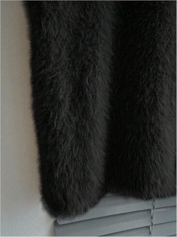 SweatyRocks Women's Faux Fur Sweater Vest Fuzzy V Neck Sleeveless Knit Vest Top in Saudi Arabia