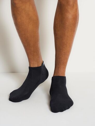 DKNY Men's 6 Pack Sport Cushion Low Cut Socks in Saudi Arabia