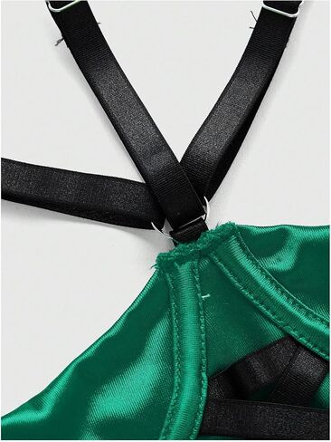 SOLY HUX Women's Plus Size Lingerie Sexy Gothic Lace Sheer Crotchless Panties and Bra Set in Saudi Arabia