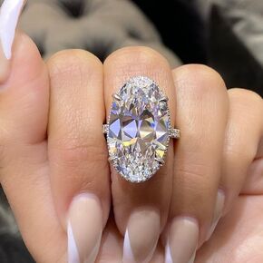 LIOYSIUT 4.0ct Oval Cut Women's Engagement Ring Simulated Diamond Promise Ring Wedding Ring 925 Sterling Silver Solitaire CZ Simulated Diamond Ring Engagement Rings for Women Size 9