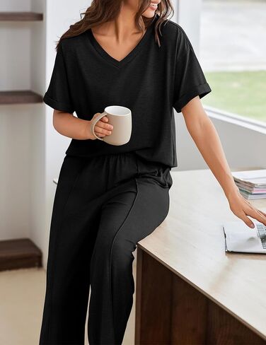 بيجامات Ekouaer للنساء مجموعة 2 قطعة قصيرة الأكمام مع السراويل الطويلة ضد الرقبة ناعمة PJS صالة عرضية مع جيوب in Kuwait