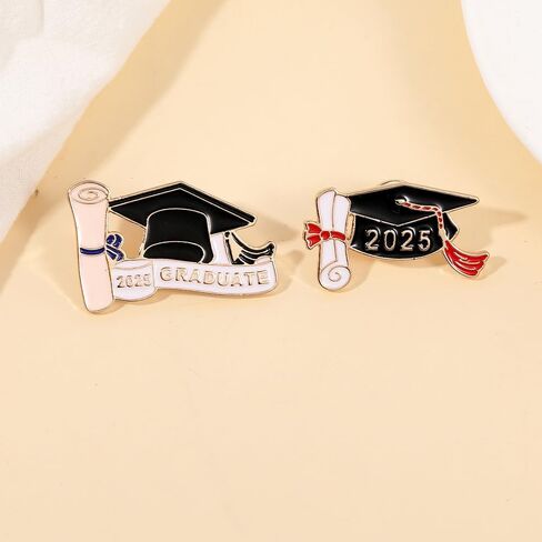 2025 Graduation Brooch Pin Graduation Cap Enamel Badges Class of 2025 Graduation Pins Last Day of School Teacher Students Graduation Gifts in Saudi Arabia